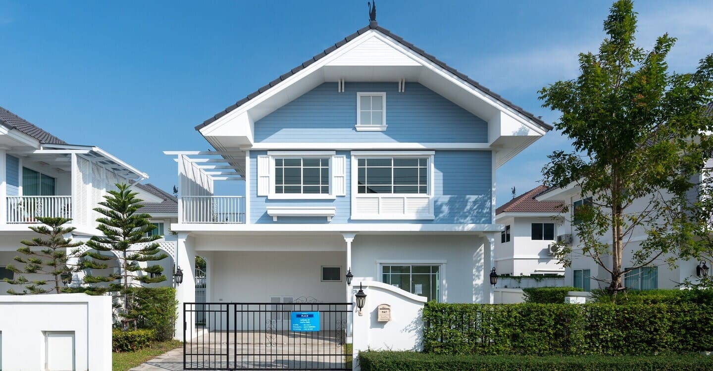 พื้นตกแต่ง เอสซีจี  รุ่น ที-คลิปชิลด์ ขนาด 20x300x2.5 ซม. สีวอร์มเกรย์
